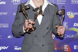 Krzysztof Zalewski na wakacjach w towarzystwie 16 lat młodszej piosenkarki. Nowa para w polskim show-biznesie?