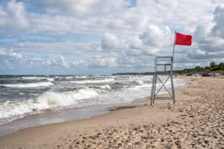 Sinice Chłopy 19.07. Czy w Chłopach można się dzisiaj kąpać? Flaga, warunki pogodowe