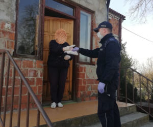 Policjanci dbają o bezpieczeństwo mieszkańców