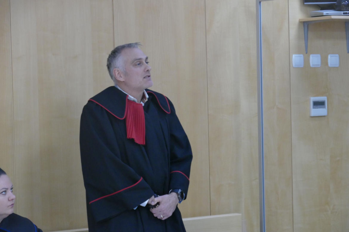Skatowany i przypalany 6-letni Maksio umierał w męczarniach. „Zamiast domu urządzono mu salę tortur”