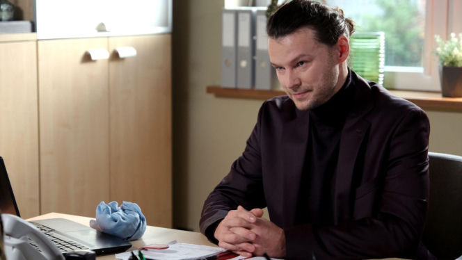 M jak miłość odc. 1927. Mikołaj Lipiński (Mateusz Kościukiewicz)