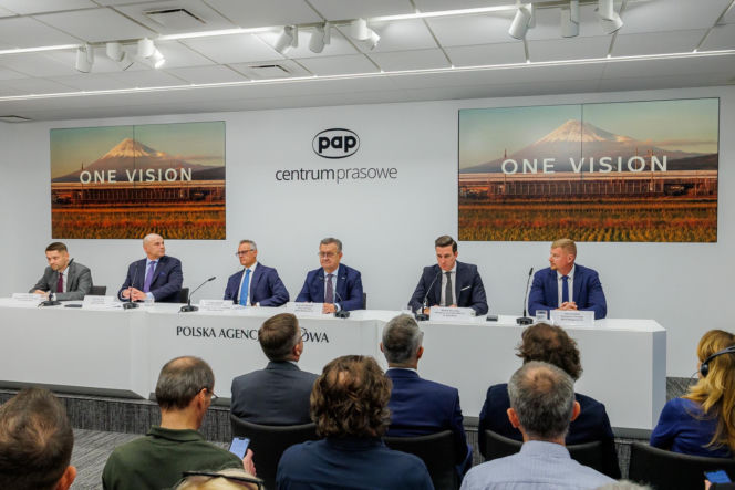 Porozumienie Hitachi i PESA