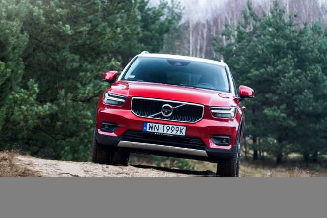 Volvo XC40 D4 AWD AT8 Momentum