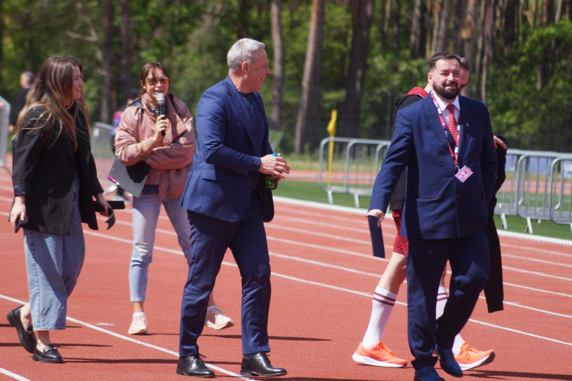 Sportowe święto na Politechnice Bydgoskiej. Nowa bieżnia i sztafetowe emocje!