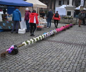 35 metrów i 80 centymetrów liczy palma, która zwyciężyła tegoroczny konkurs palm w Lipnicy Murowanej