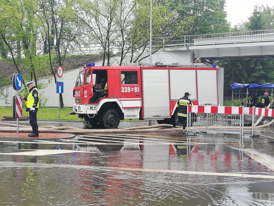 Powódź w Krakowie: Zalana ulica Półłanki 24.05.2019