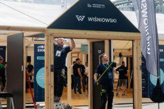 Rozbudowany system szkoleniowy firmy WIŚNIOWSKI – profesjonalizm i droga do certyfikacji kompetencji monterów