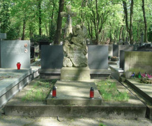 Odnowione groby znanych Polaków na Starych Powązkach