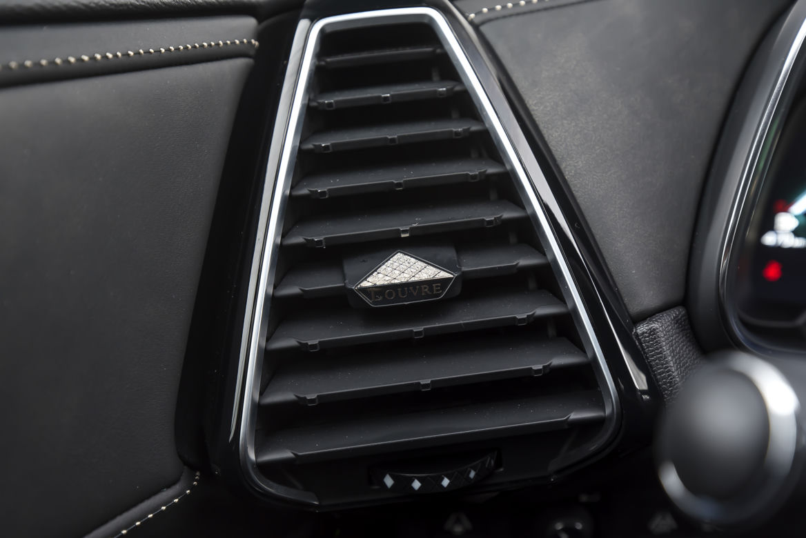 DS 7 Crossback E-Tense 300 4x4 Louvre