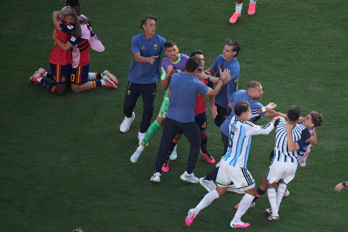 Awantura po finale MŚ Hiszpania - Argentyna