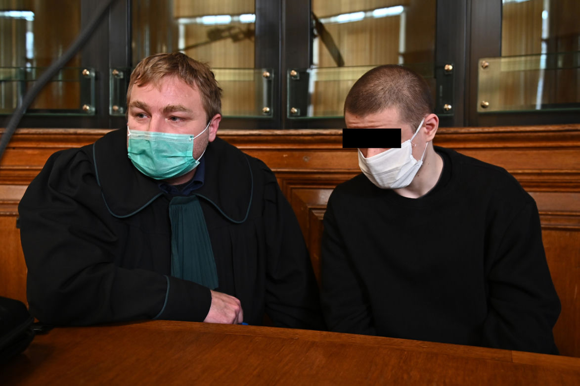 Patryk udusił i poćwiartował 23-letnią Paulinę. Mówi, że sama chciała umrzeć. Ruszył proces