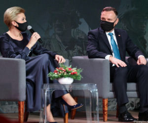 Świąteczne kreacje Agaty Dudy