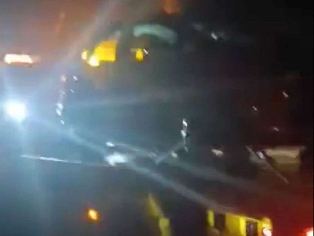 Sąsiadka zastawiła drogę samochodem w Urzejowicach. Po interwencji "Super Expressu" auto zostało odholowane! [GALERIA]