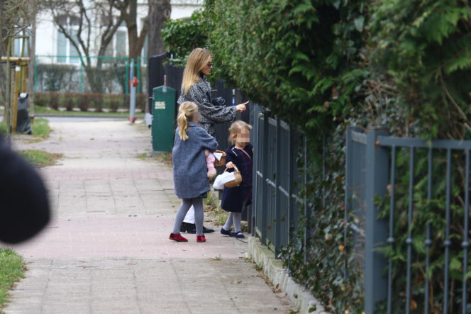 Kasia Tusk z córkami z koszyczkiem przyjechali do Donalda