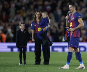Robert Lewandowski po pożegnalnym meczu na stadionie Barcelony
