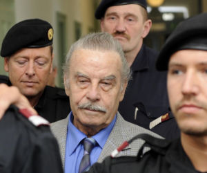 Szok! Joseph FRITZL podał do sądu więzienie, bo DRZWI SKRZYPIAŁY! WYGRAŁ!
