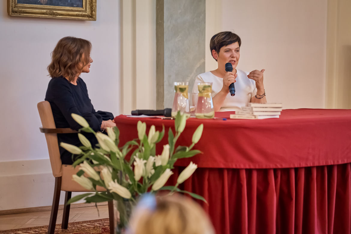 Dorota Goldpoint - ulubiona projektantka gwiazd i bizneswoman głosem wszystkich kobiet. Wspierają ją Bożena Dykiel i Weronika Marczuk