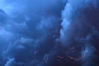 Burze z gradem dziś 4.08.2021 w Lubelskim! Alarm meteo IMGW