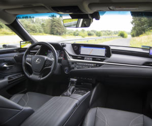 Lexus ES 300h Omotenashi