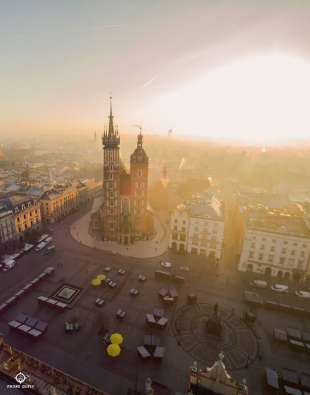 Te ujęcia pokazują, czym oddychamy w Krakowie. Zobacz miasto tonące w smogu [ZDJĘCIA]