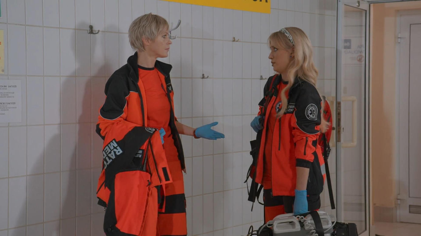 Na sygnale odc. 668. Anna Reiter (Lea Oleksiak), Britney (Paulia Zwierz)