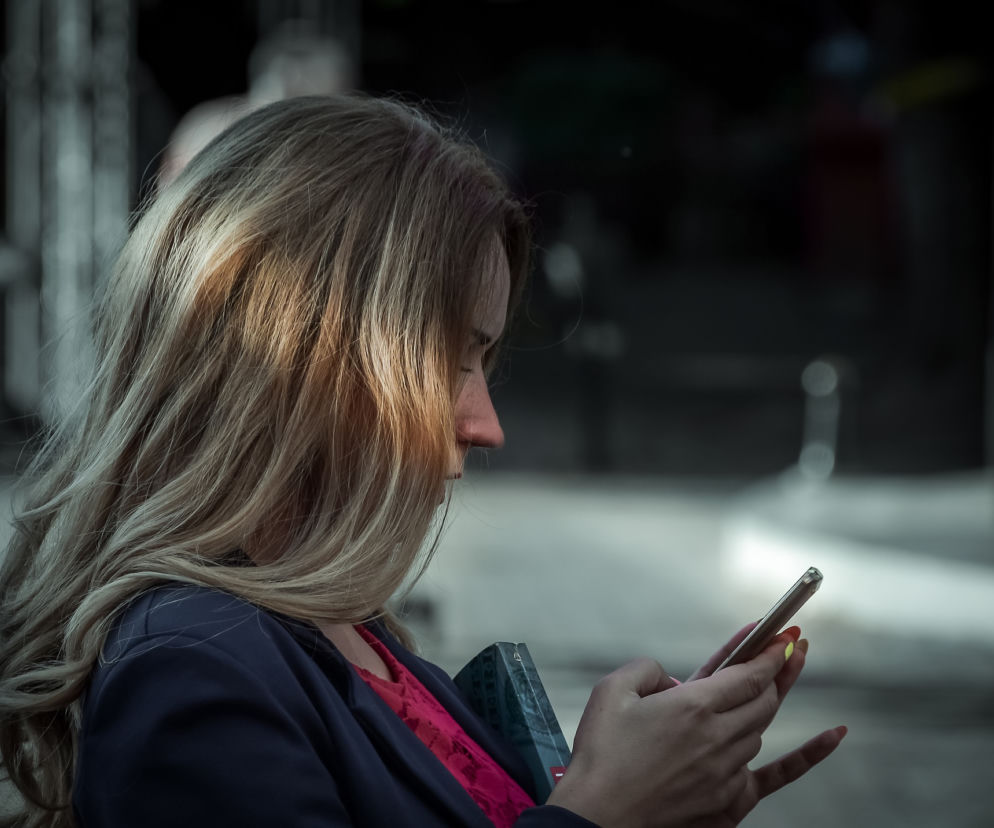 Uwaga na SMS-y od oszustów