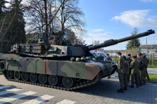 Targi Służby i Pracy w Skarżysku. Wojsko Polskie kusi nowoczesnością i stabilną ścieżką kariery