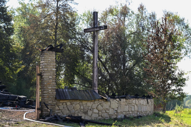 Krzyż przetrwał inferno. Zadziałała opatrzność?