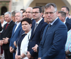 PiS modli się za Lecha Kaczyńskiego na Wawelu