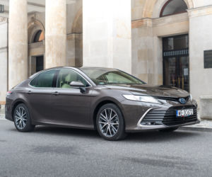 Toyota Camry lifting 2021