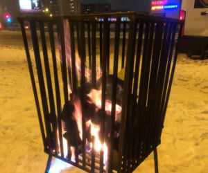 Srogie mrozy na Śląsku i w Zagłębiu. Na przystankach w Sosnowcu pojawiły się koksowniki [ZDJĘCIA]
