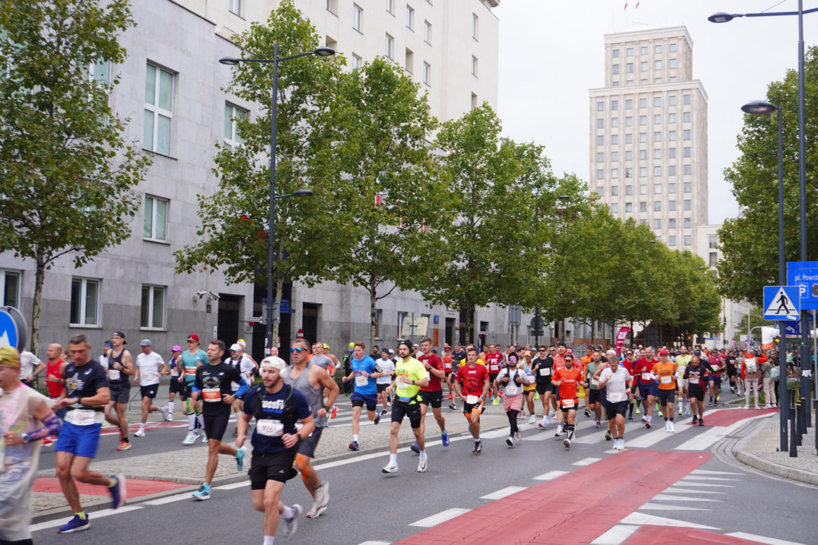 Uczestnicy Maratonu Warszawskiego 2025