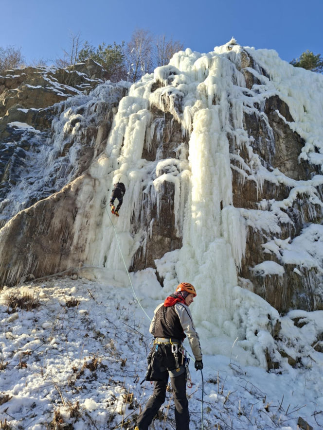 Kielce. Lodospad na Kadzielni