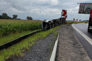 Tragiczny wypadek na Dolnym Śląsku. Dwie osoby nie żyją, droga jest zablokowana!
