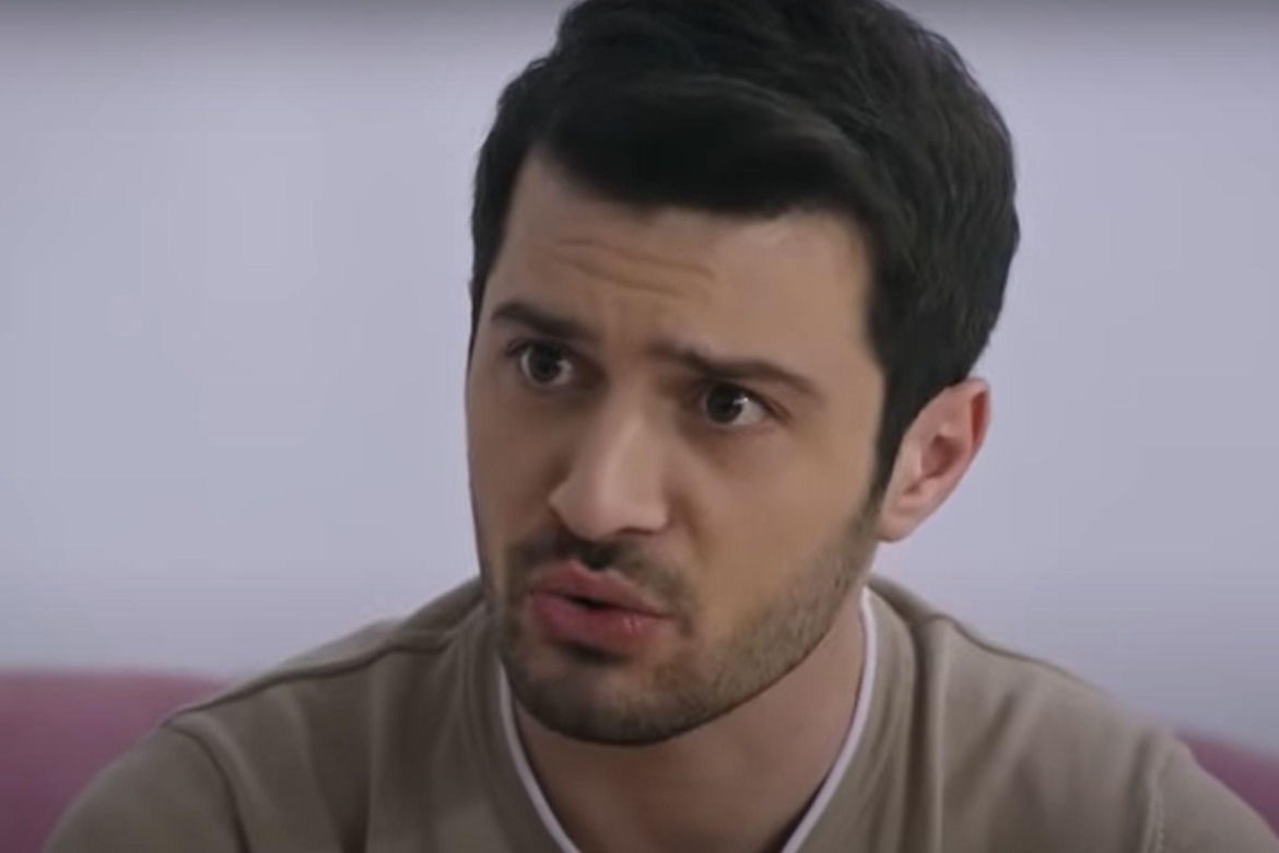 Aziz jasno da Seher do zrozumienia, by trzymała się z daleka od Yamana 