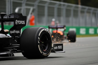 Formuła 1: George Russell zwycięża w kwalifikacjach Grand Prix Australii. Co oznacza sensacyjny incydent w Red Bullu?