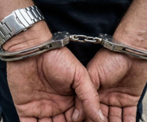 Zatrzymanie w Warszawie. Fałszywi hydraulicy okradali seniorów