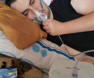 Choruje od dziecka, ale co roku znajduje siły by zbierać pieniądze na WOŚP. „Widzę, jak ważna jest ta pomoc”