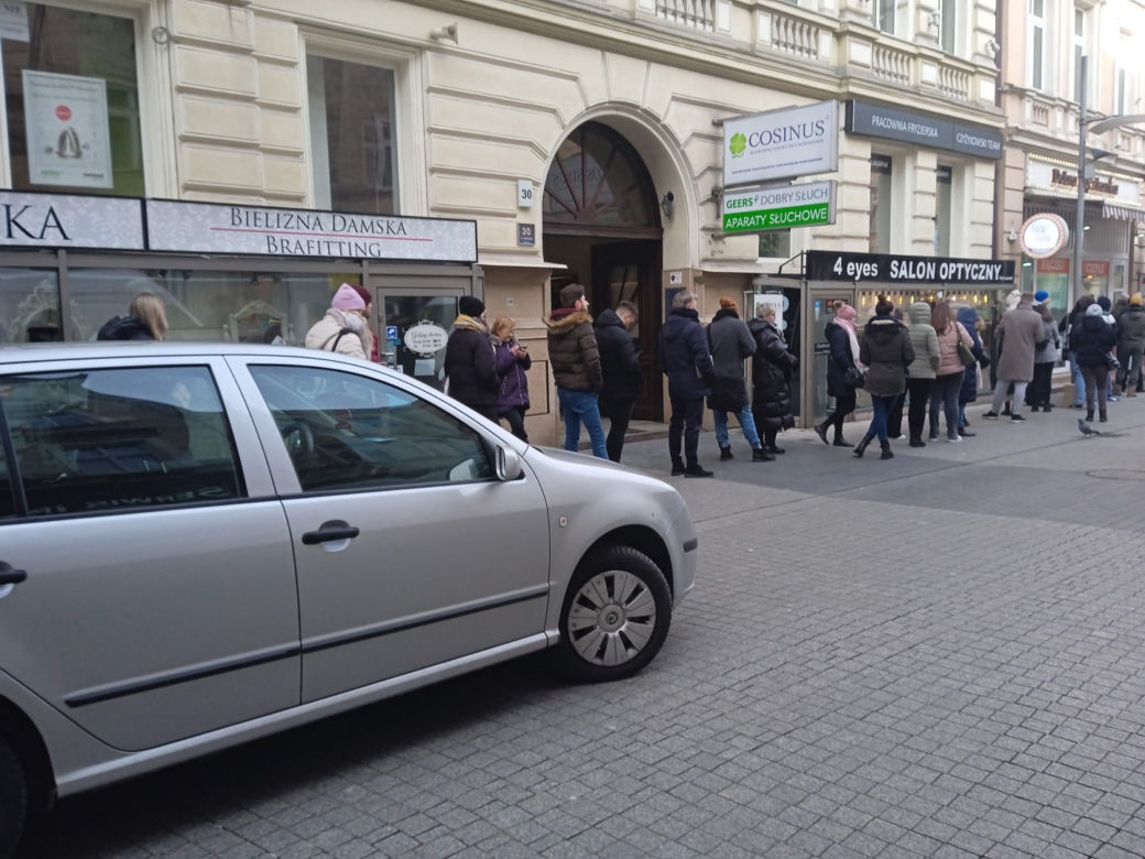 Kolejki za pączkami w Poznaniu