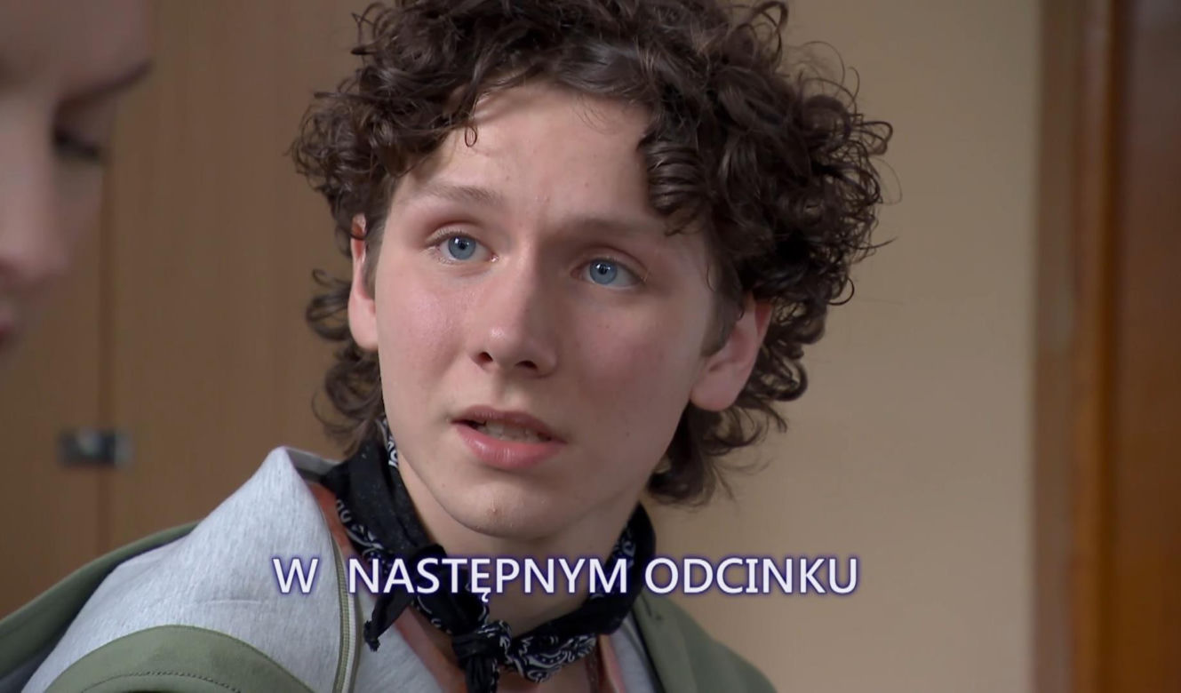 Na Wspólnej odc. 3855. Kasia (Julia Chatys), Leon Juszczyk (Borys Otawa)