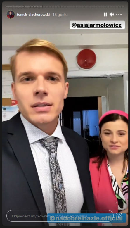 Na dobre i na złe. Maks Beger (Tomasz Ciachorowski), salowa Halinka (Joanna Jarmołowicz)