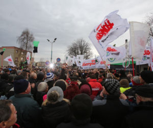 górnicy idą na wojnę z Kopacz