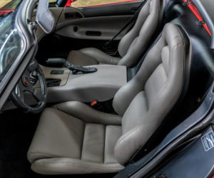 Dodge Viper z przebiegiem 34 mil
