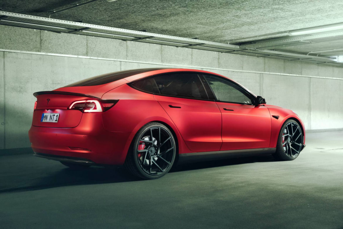Tesla Model 3 po tuningu Novitec