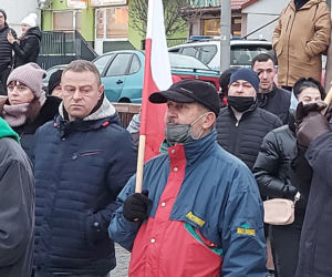 Starachowice solidarne z Ukrainą. Wiec poparcia na Rynku