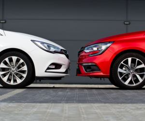 Opel Astra 1.6 CDTi Elite i Renault Megane 1.2 TCe Bose