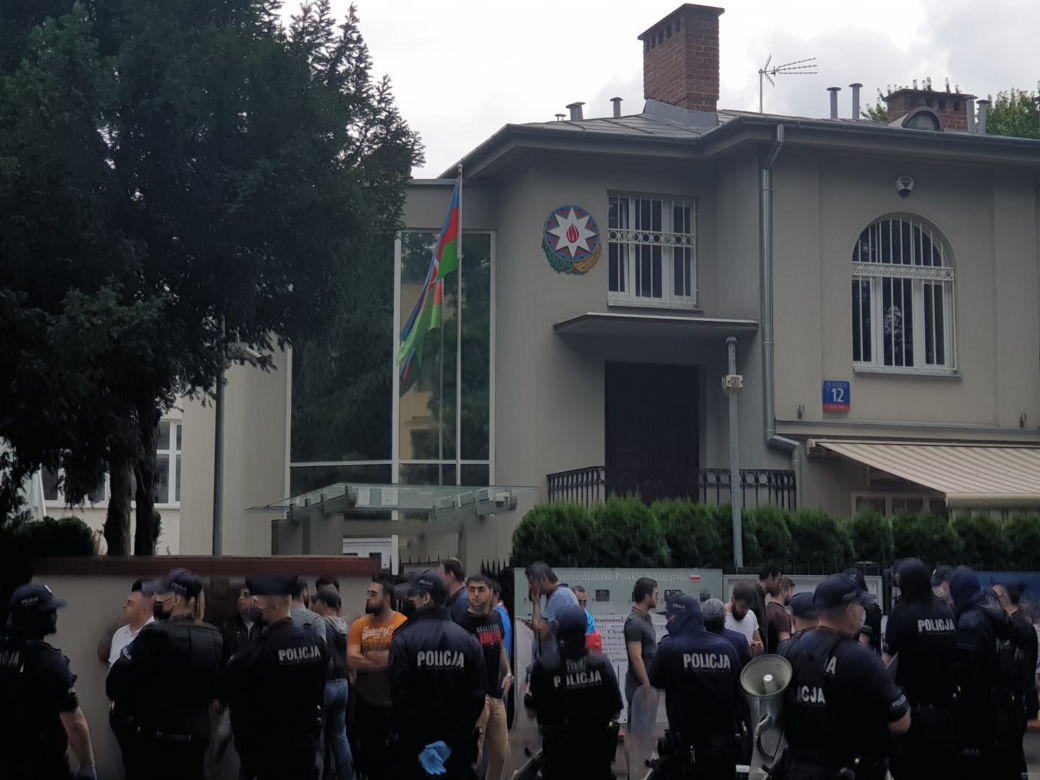 Manifestacja pod ambasadą Azerbejdżanu
