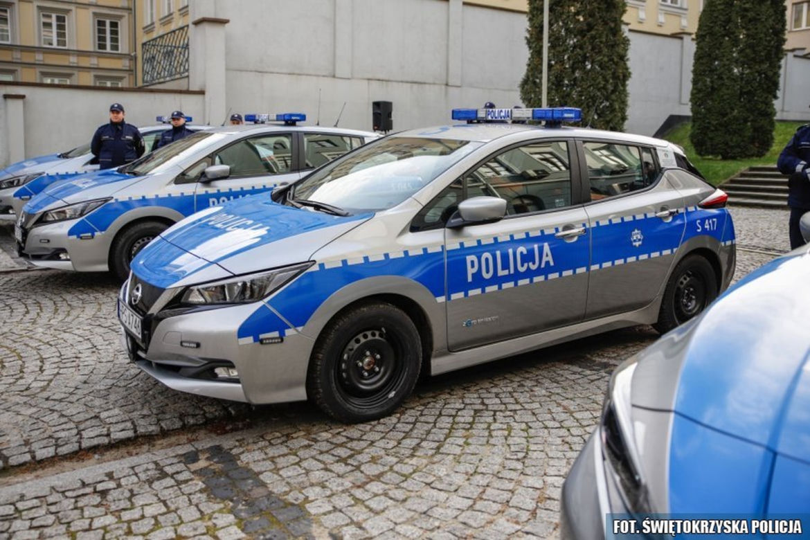 Kielecka policja odebrała 4 elektryczne radiowozy