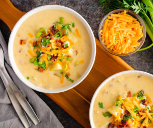 Jedna łyżka wystarczy, żeby się zakochać. Zupa ziemniaczana na bogato