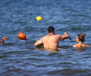 Edyta Herbuś na plaży